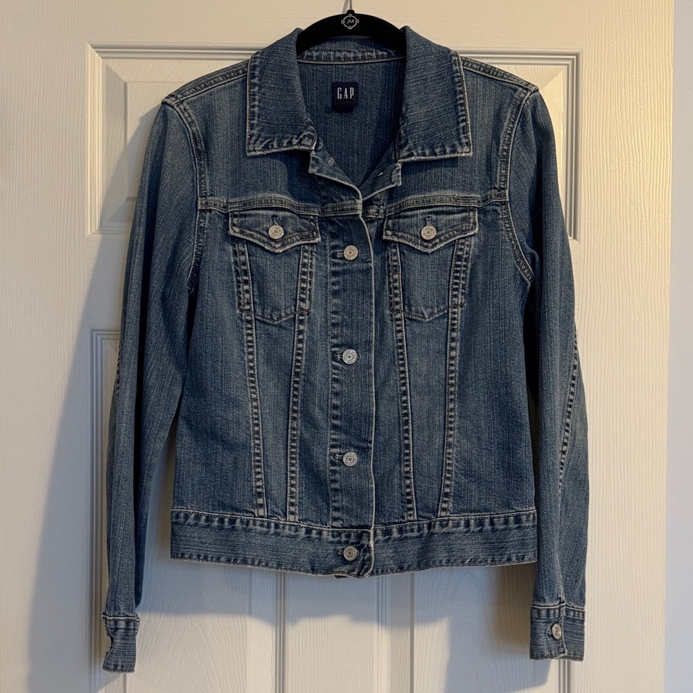 GAP Women's Classic Denim Jacket - Indigo Vintage